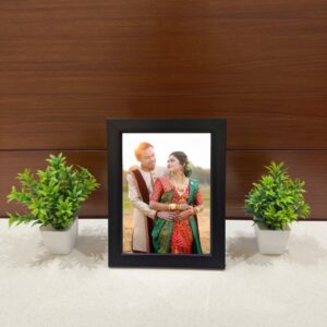 Classic Black Photo Frame (6 × 8 Inch)