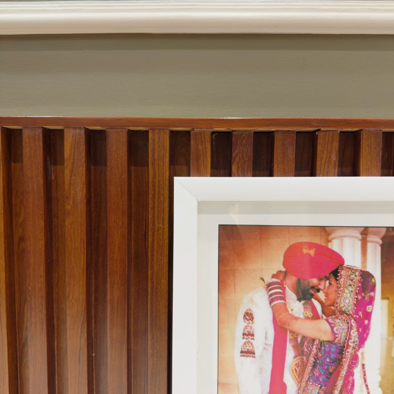 Classic White Wall Photo Frame (8 × 12 Inch) - Image 3